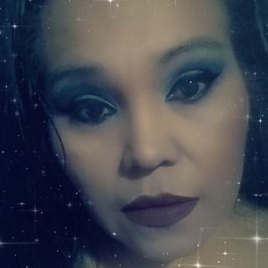 Meet your Posher, Chikis